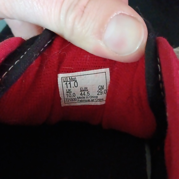 Vans - Picture 2 of 3